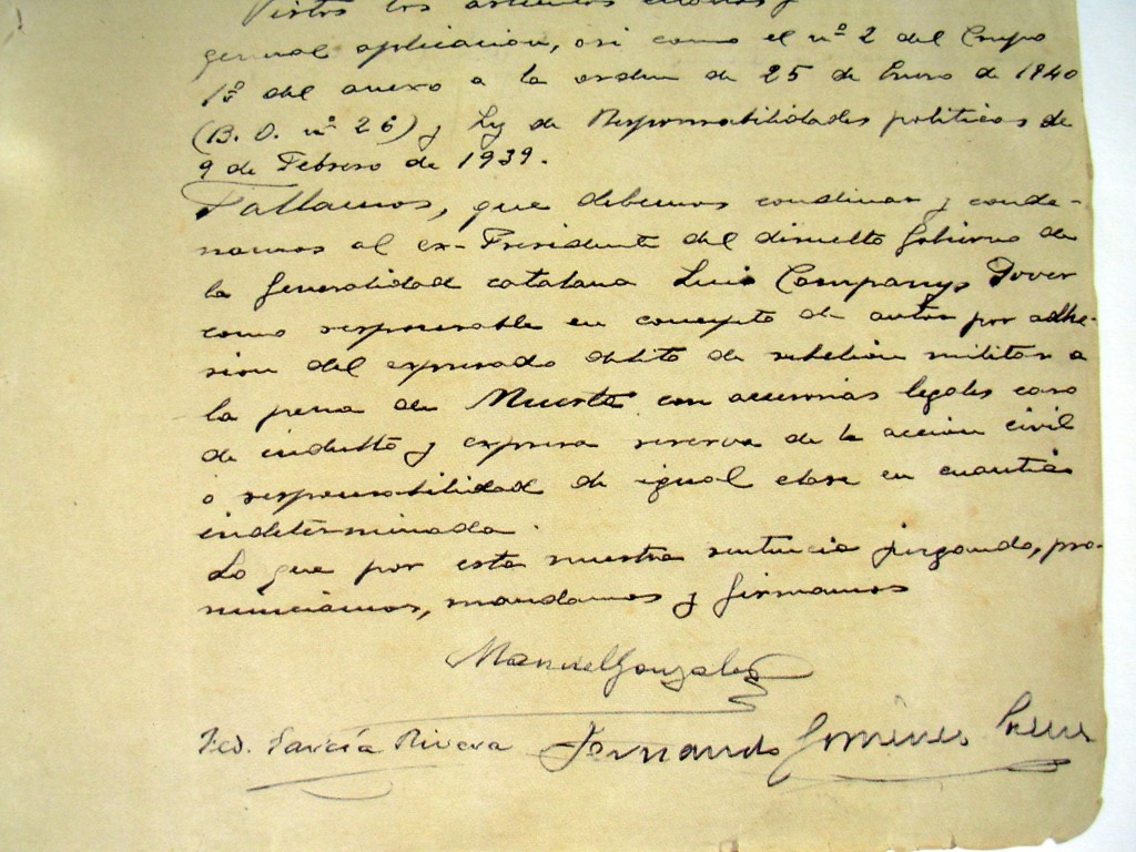 Sumari manuscrit amb la sentència a mort de Lluís Companys